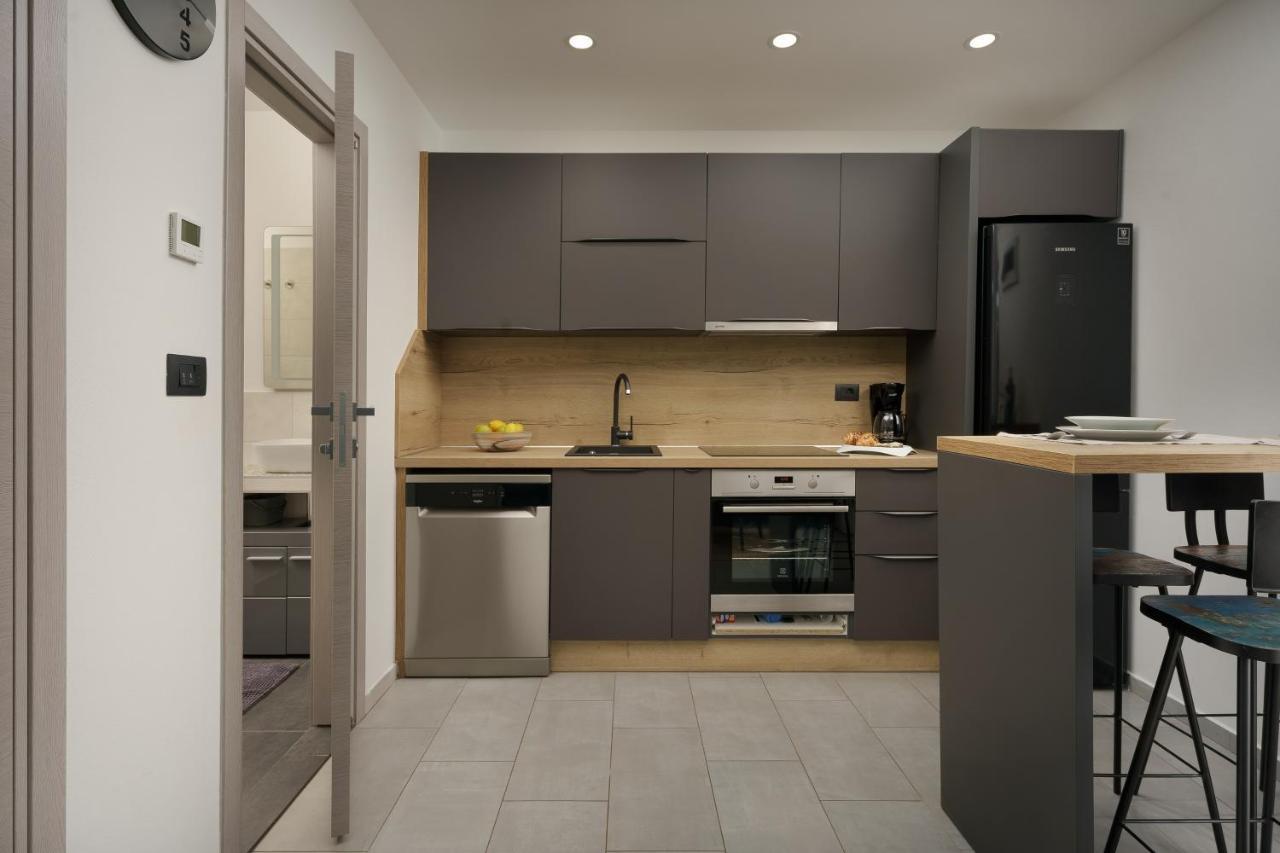 Apartments Elena Tia Медулин Екстериор снимка